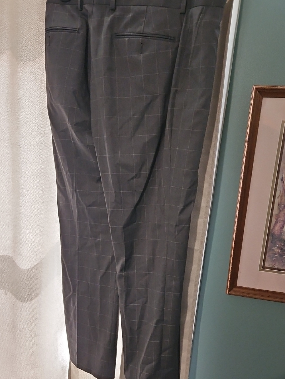 Perry Ellis Gray Two piece Suit. 40 S, 34-30 - Picture 8 of 12